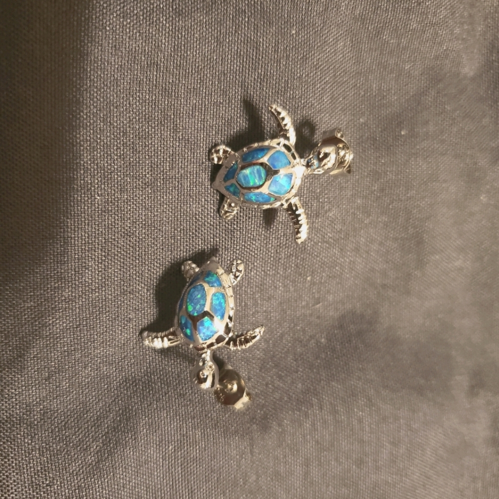 Sea turtle earrings